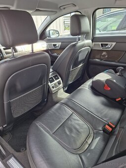 Jaguar XF 3.0 benzín 340 koní 4x4 - 14