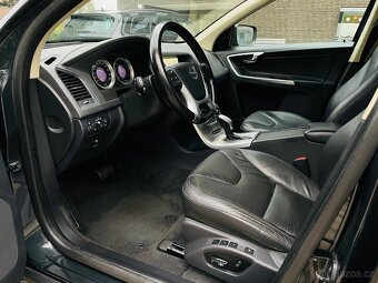 Volvo XC60 2.0D 120KW 5VÁLEC AUT 1MAJITEL SERVISKA 2WD TAŽNÉ - 14