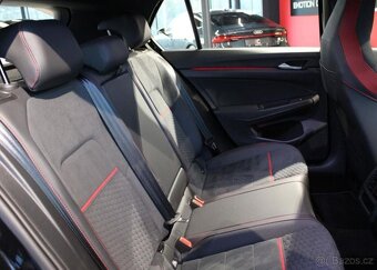 Volkswagen Golf GTI Clubsport DSG 221kW benzín automat - 14