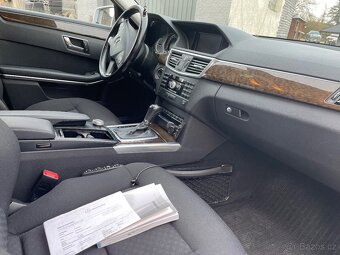Mercedes-Benz E200,Navi,Tažný,Alu - 14