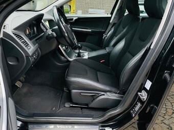 Volvo XC60 2.0D 5VÁLEC MANUÁL 1MAJITEL FACELIFT SERVISKA 2WD - 14
