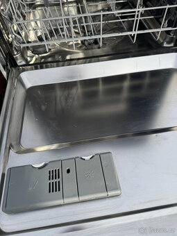 Myčka na nádobí ELECTROLUX ESI 5540 LOX - 14