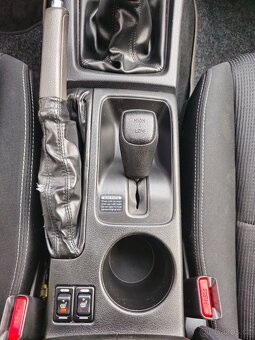 SUBARU XV 2014 1.6 84kW AWD 4x4,TEMPOMAT,VÝHŘEVY,SERVISKA - 14