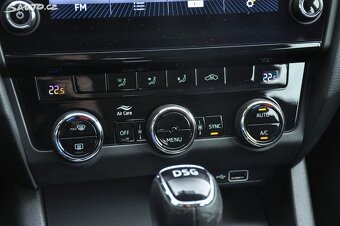 Škoda Octavia Combi 2.0TDi DSG 110KW NAVI DPH 2019 - 14