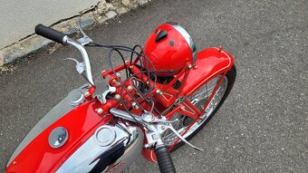 Jawa 350 OHV, rok 1936, odkryté ventily - 14