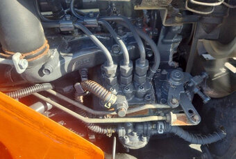 Traktor Kubota B52 z roku 1998 - 14