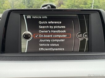 BMW F31 318d · 150tis km · TOP stav · zimní pneu gratis - 14