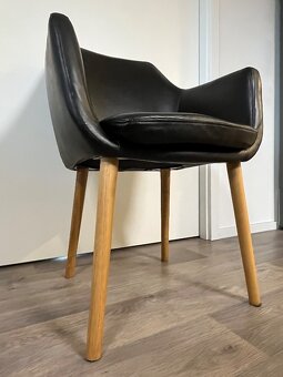 Černé křeslo Actona Nora - 14