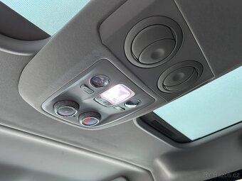 Peugeot Traveller 2022 - 14