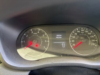 RENAULT s nástavbou pro MOTOKROS, obytné. - 14