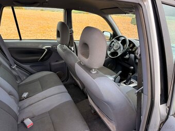 TOYOTA Rav4 2.0 D4D 4x4 - 14