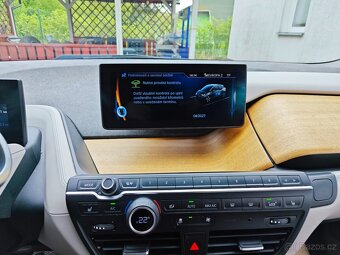 BMW I3, REX, 125kW, r.v.2017, koupeno a servisováno v ČR - 14