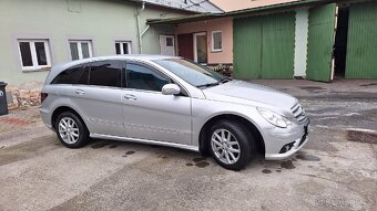 Mercedes-bens R320 2009 roku - 14