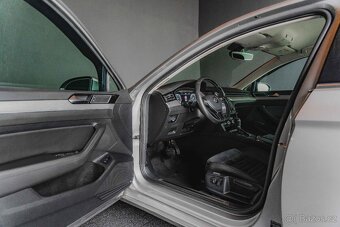 VOLKSWAGEN Passat-2.OTDi-110kW-DSG-Highline-VirC-ZÁRUKA-R17 - 14