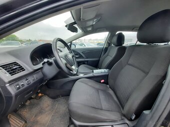 Toyota Avensis, 1,8 16V 108kW   AUTO A/C   VÝHŘEV - 14