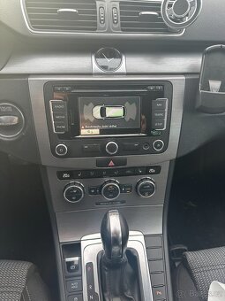 Volkswagen Passat B7 combi 1.4 benzín+CNG AUTOMAT DSG - 14