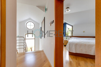 Exkluzivní rodinný dům 7+1, terasa, dvojgaráž, zahrada, u Je - 14