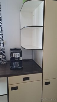 Starší kuchyň včetně spotřebičů - 14