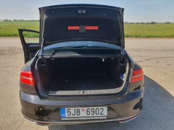 Volkswagen Passat 2.0 BiTDi 4Motion DSG R-Line - 14
