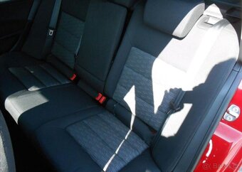 Škoda Octavia 1,8 TSI 118 kW 4 x 4 Serviska benzín - 14