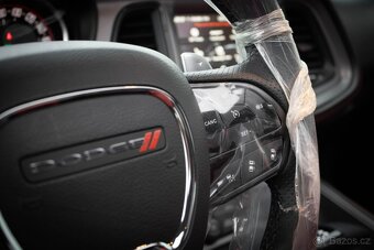 NOVÝ Dodge Challenger SRT 6.4 HEMI - 14