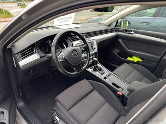 Volkswagen Passat, 2.0 110kw Comfortline DSG/ACC/masáže - 14