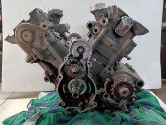 KTM LC8 950 - MOTOR KOMPLETNÍ + MOTOR NA DÍLY - 14