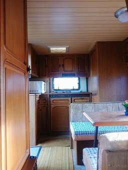 Obytný karavan Bürstner - 14