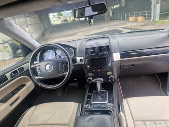 VW Touareg 3,0 TDi 165kW 24v V6 Individuál max možná výbava - 14