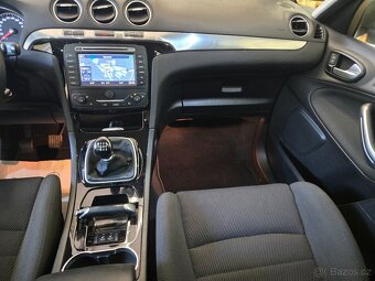 Ford S-Max 2,0TDCi 120kW Titanium 7 sedadel - 14