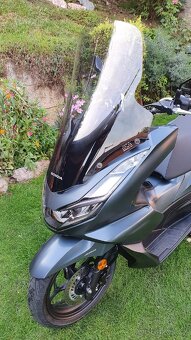 Skútr Honda PCX 125 1.majitel pouze 3655km jako NOVÉ. - 14