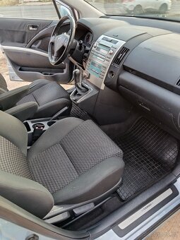 Toyota Corolla verso 1.8 Benzín + Lpg - 14