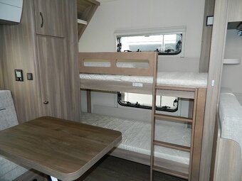 Karavan Hobby 650 KMFe Excellent Edition - 14