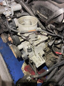 BMW E46 R6 325i 141kw Touring Mpaket manuál - 14