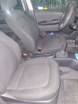 Nabízím Škoda Fabia 1 1.2 40kW, 1. majitel, 9/2005 - 14
