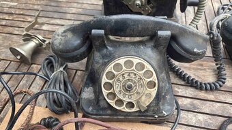 staré historické telefony tesla - 14