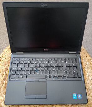prodam DELL Latitude E5550 + docking station PR03X - 14