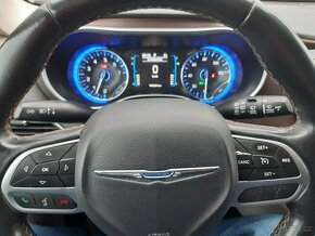 Chrysler Pacifica 3,6L V6 Touring L, 7 míst. kůže, kamera - 14