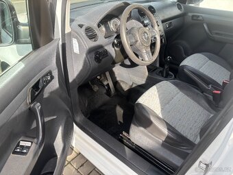 VW Caddy MAXI 1,6 TDI, r.v. 11/2011, původ ČR - 14