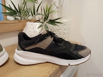 Under Armour pánské teenisky vel. 46/47 kožené - 14
