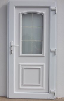 okna a celoprosklené dveře - 14