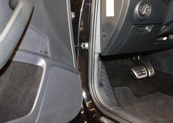 Škoda Superb TDi 140kW L&K DSG 4x4 Combi Pa nafta automat - 14