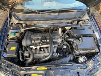 Volvo S60 2,5T awd 154kw LPG - 14