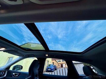 Volvo XC60 T6 257kW Inscription 4x4 NYNÍ PO SERVISE ČR 2022 - 14