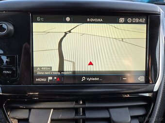 Peugeot 208 1.2PT 82 ALLURE MAN5 - 14