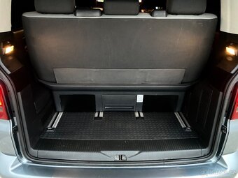 VW Multivan T5 2.0 TDI 103kW BICOLOR CarPlay,7 MÍST,MLHOVKY - 14