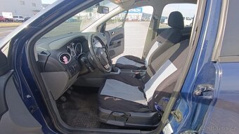 Ford Focus 1.4 benzín - 14