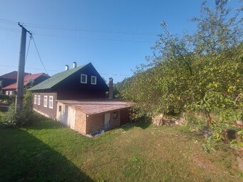 Malebná drevenica v pohraničí - 14