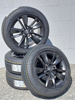 Pěkná nová letní orig alu Škoda Karoq 215/55/17 - 14