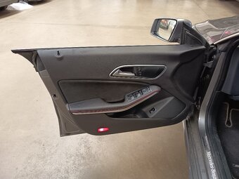 MERCEDES Benz CLA 220CDI 4Matic SPORT  ČR  1 majitel - 14